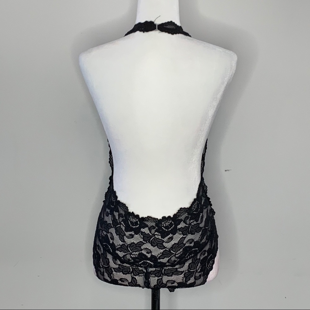 Black lace lingerie - Picture 2 of 2